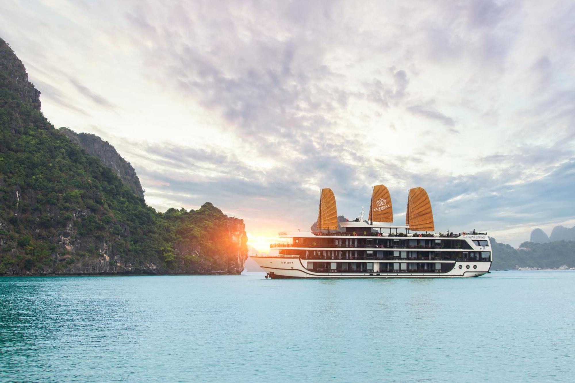 Hotel La Regina Legend Cruise Hạ Long Exterior foto