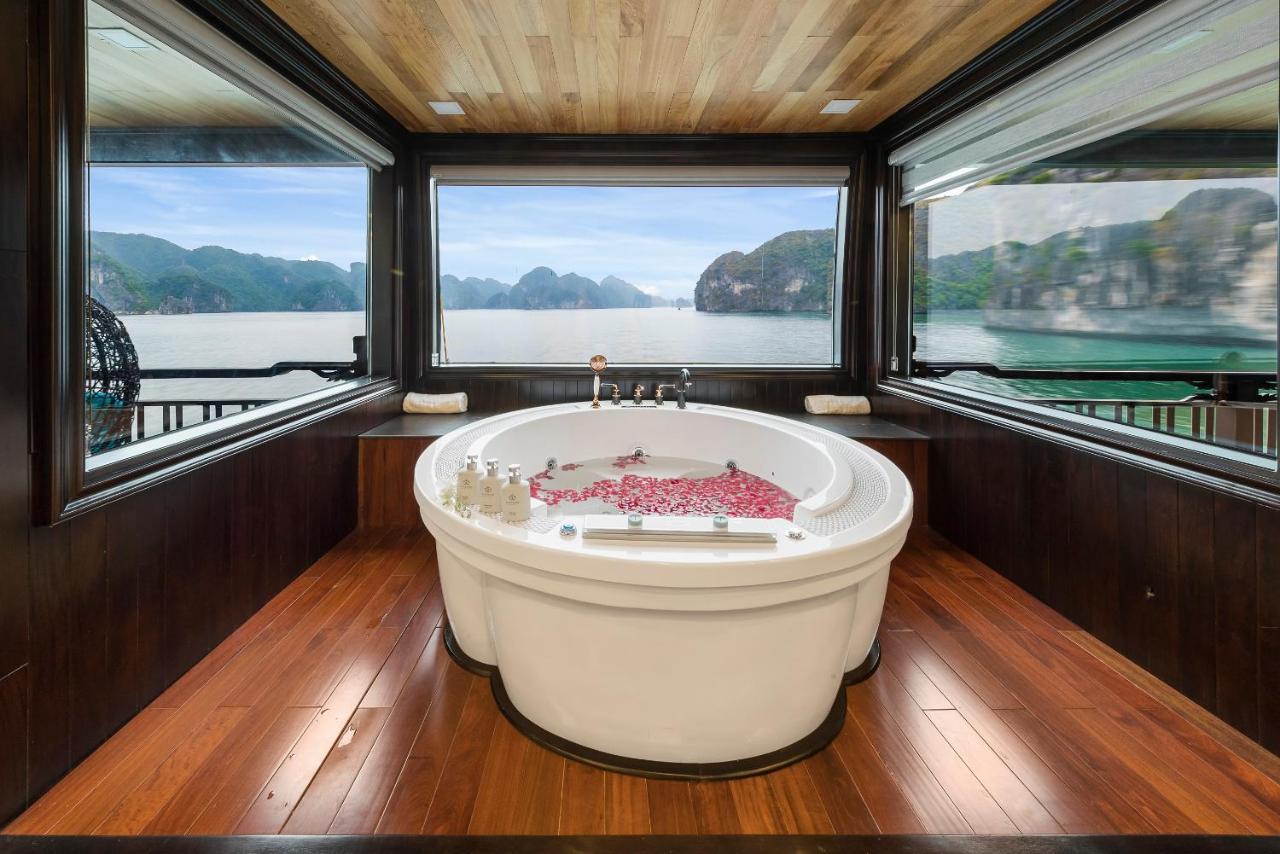 Hotel La Regina Legend Cruise Hạ Long Exterior foto